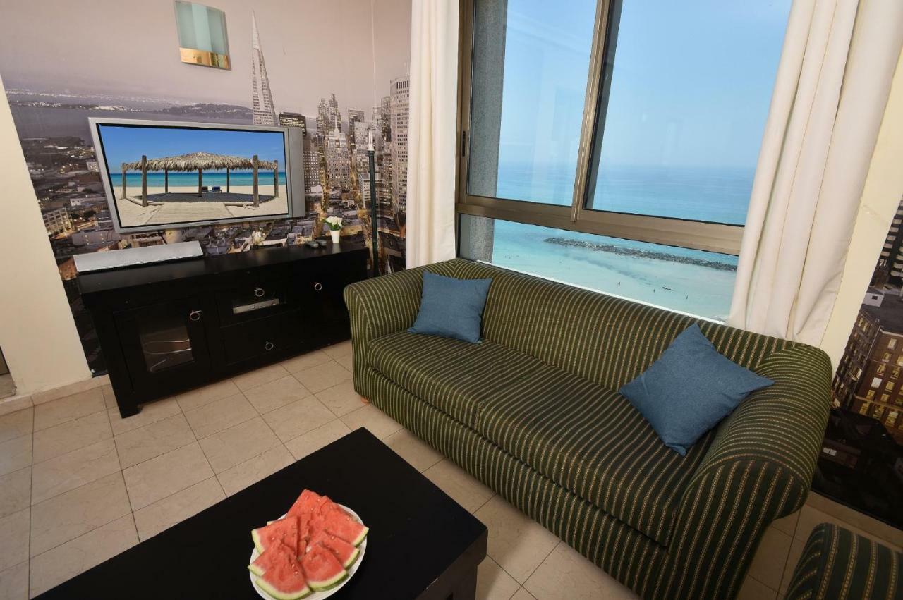 Laguna Beach Apartments Хайфа Екстериор снимка