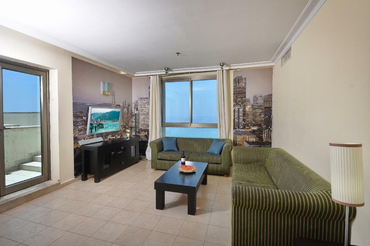 Laguna Beach Apartments Хайфа Екстериор снимка