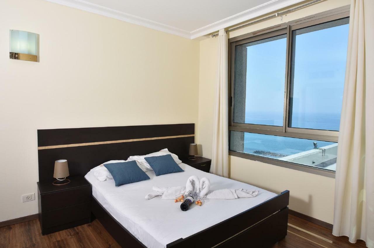 Laguna Beach Apartments Хайфа Екстериор снимка
