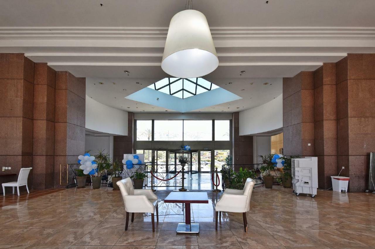 Laguna Beach Apartments Хайфа Екстериор снимка