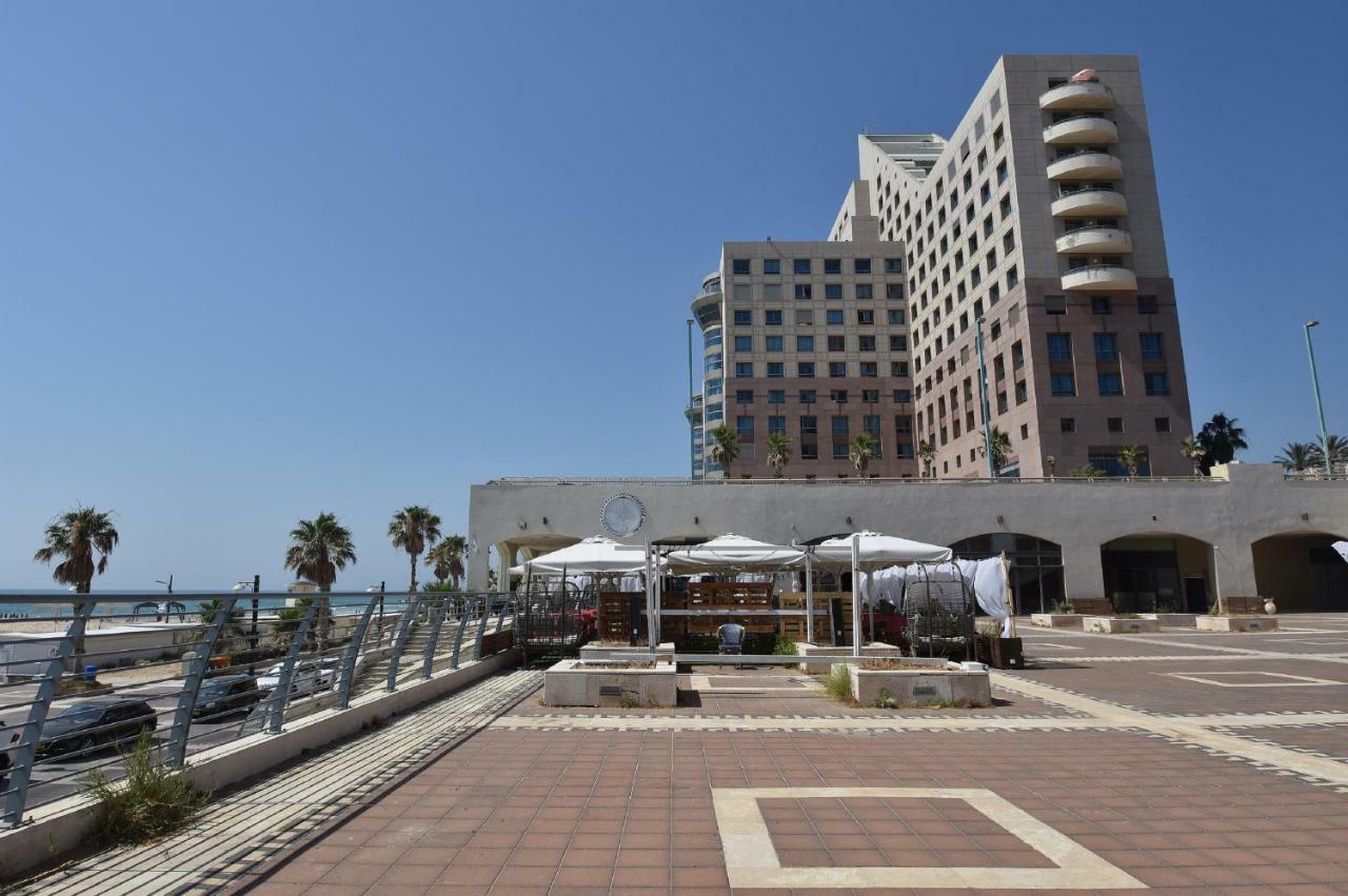 Laguna Beach Apartments Хайфа Екстериор снимка
