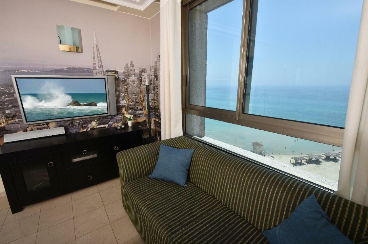 Laguna Beach Apartments Хайфа Екстериор снимка